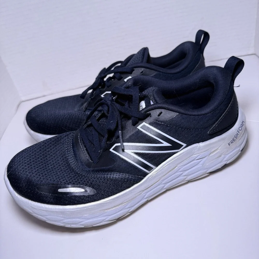 New Balance Women 's Eclipse/Magnetic Blue Running Shoe Fresh Foam Sz 8 WLTOLB1